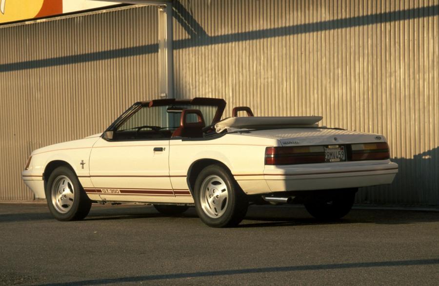  Ford Mustang 1979 года  (фото 19 из 28)